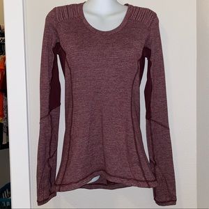 •Lululemon Long sleeve•